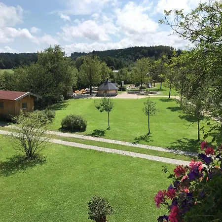 Gaestehaus-Destina-Marlena-Und-Volker-Paul-Weindel *
